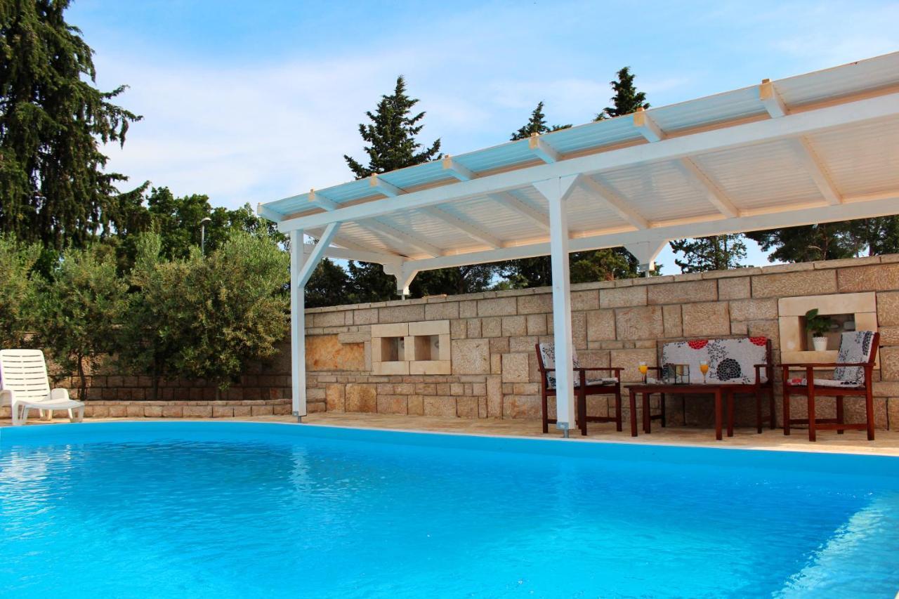 Bungalow Vice With Pool Pakoštane Екстериор снимка